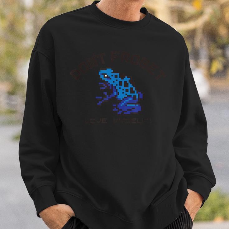 Pixel Animals Bluepoisondartfrog ピクセルアニマルズ コバルトヤドクガエル 黒フォント スウェットシャツ 彼への贈り物