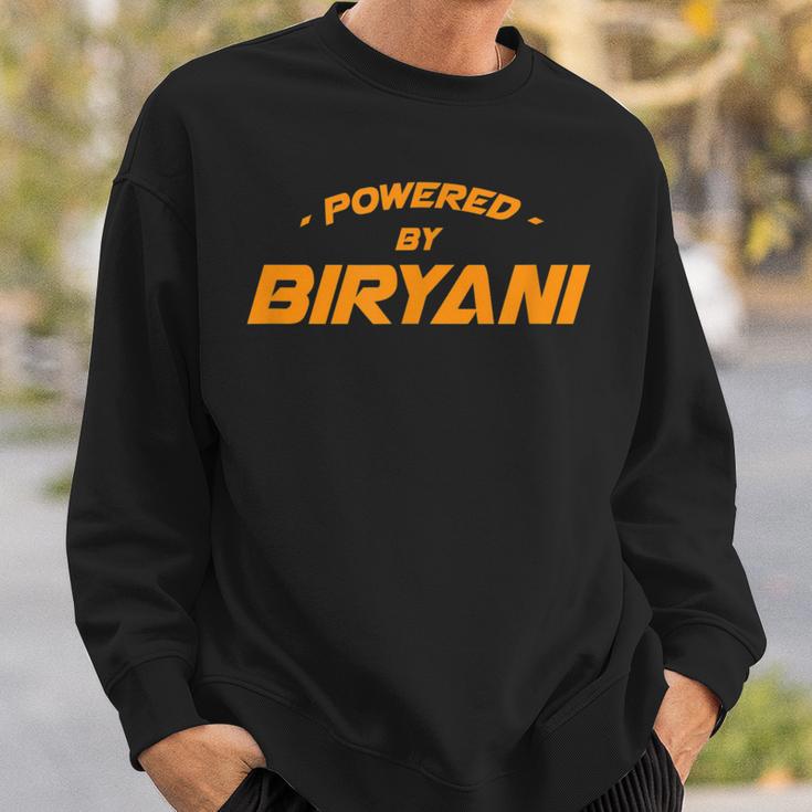Powered By Biryani グルメ ビリヤニ 食品愛好家 ベリアーニ スウェットシャツ 彼への贈り物