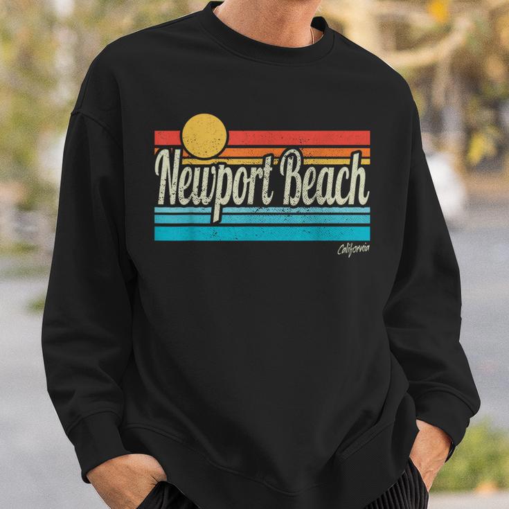 ニューポート ビーチ カリフォルニア レトロ サンセット サーフィン 旅行 ラブ サーフィン スウェットシャツ 彼への贈り物