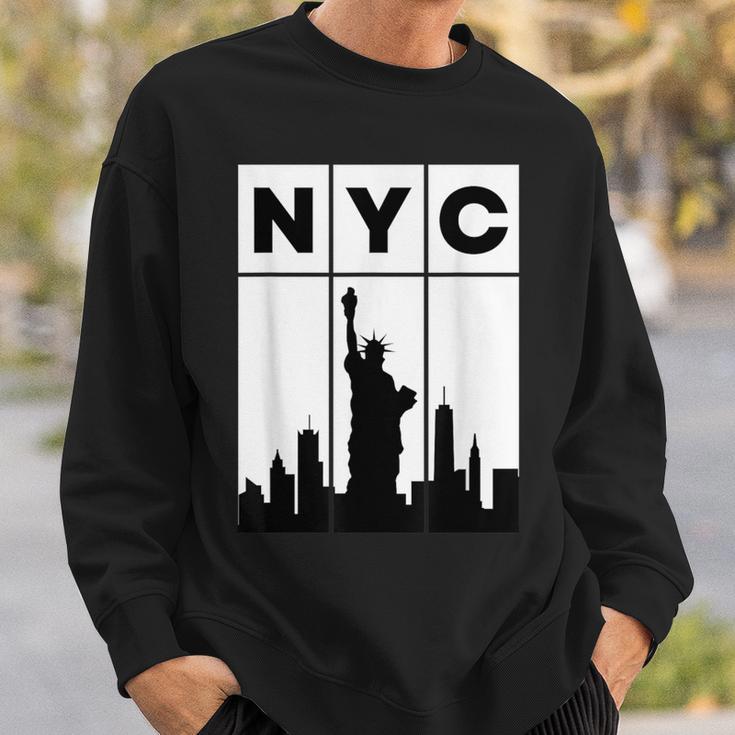 ニューヨークシティ Nyc スカイライン エンパイアステートビル スウェットシャツ 彼への贈り物