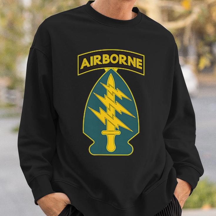 第1特殊部隊 アメリカ陸軍 グリーンベレー帽 空挺部隊f 退役軍 スウェットシャツ 彼への贈り物