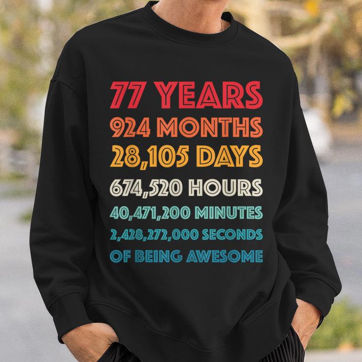 素晴らしい77歳の誕生日ギフト 面白いレトロ 77歳の誕生日 スウェットシャツ 彼への贈り物