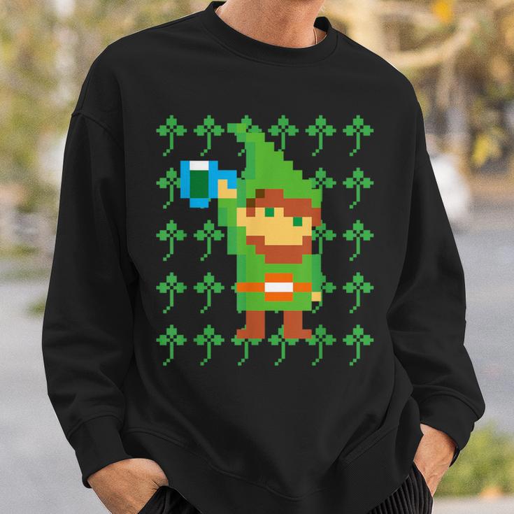 聖パトリックデー 乾杯 ピクセルアート シャムロック ドット絵 レトロゲーム スウェットシャツ 彼への贈り物
