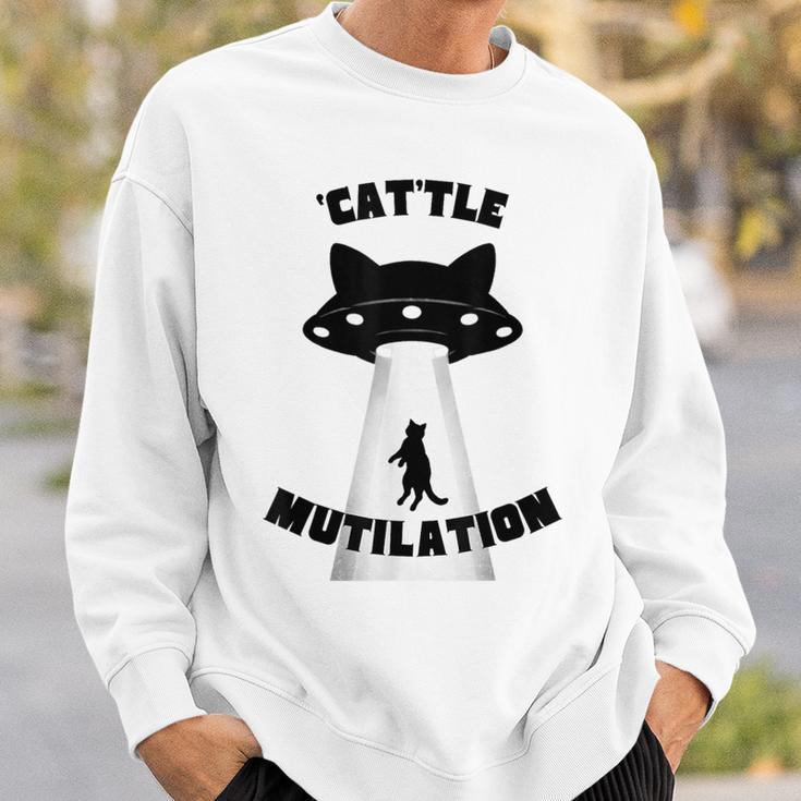'Cat'tle Mutilation キャットルミューティレーション キャトルミューティレーション 猫 Ufo 宇宙 スウェットシャツ 彼への贈り物