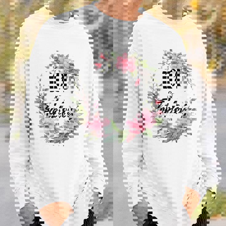 101歳＆ファビュラスフラワーパーティー 101歳の誕生日おめでとう 長袖tシャツ スウェットシャツ 彼への贈り物