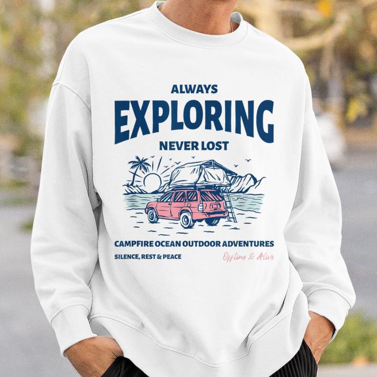 Always Exploring Campfire Ocean Outdoor ビーチライフグラフィック スウェットシャツ 彼への贈り物