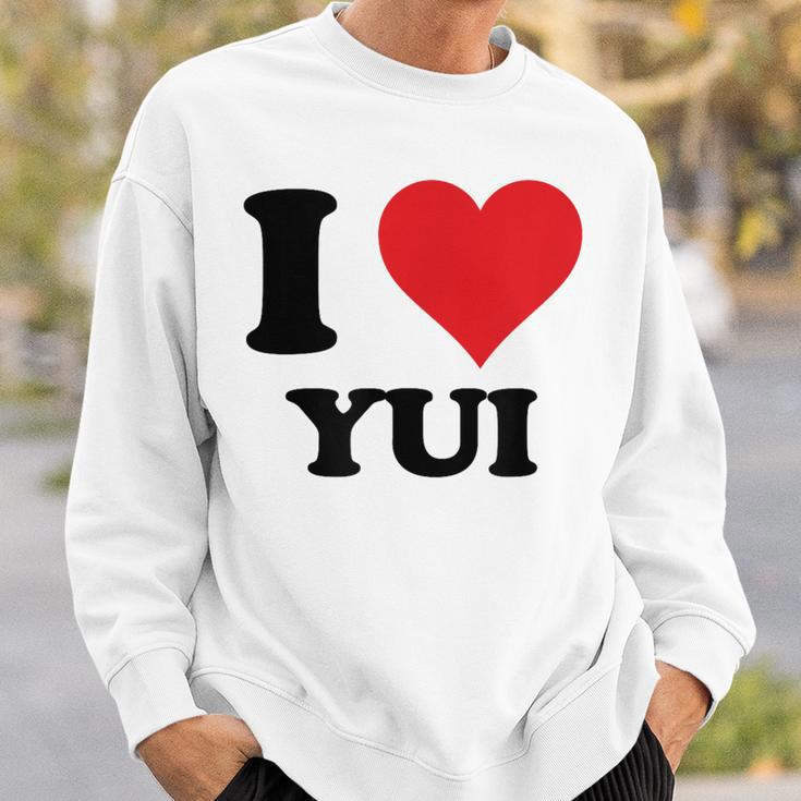 I Heart Yui ファーストネーム I Love パーソナライズ スウェットシャツ 彼への贈り物
