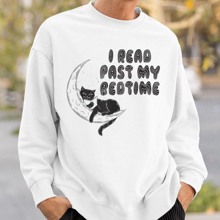 I Read Past My Bedtime Reading Cat Book Lover Sweatshirt Gifts for Him I Read Past My Bedtime Reading Cat Book Lover Sweatshirt Gifts for Him