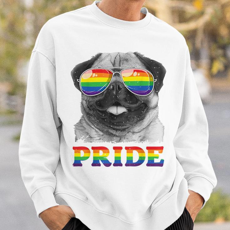 パグ ゲイプライド Lgbt レインボーフラッグ サングラス Lgbtq ギフト 犬 スウェットシャツ 彼への贈り物