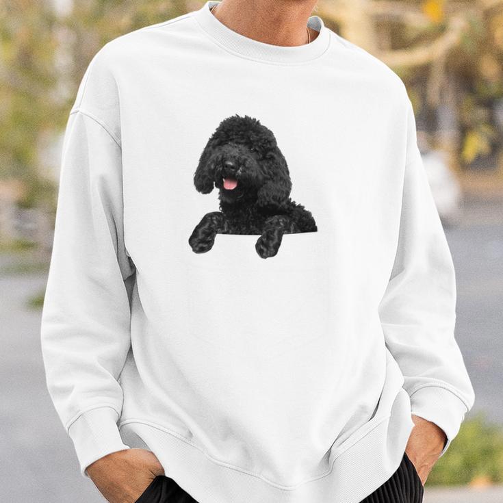 ブラックラブラドゥードル ポケット入り ラブラドゥードル犬愛好家 長袖tシャツ スウェットシャツ 彼への贈り物