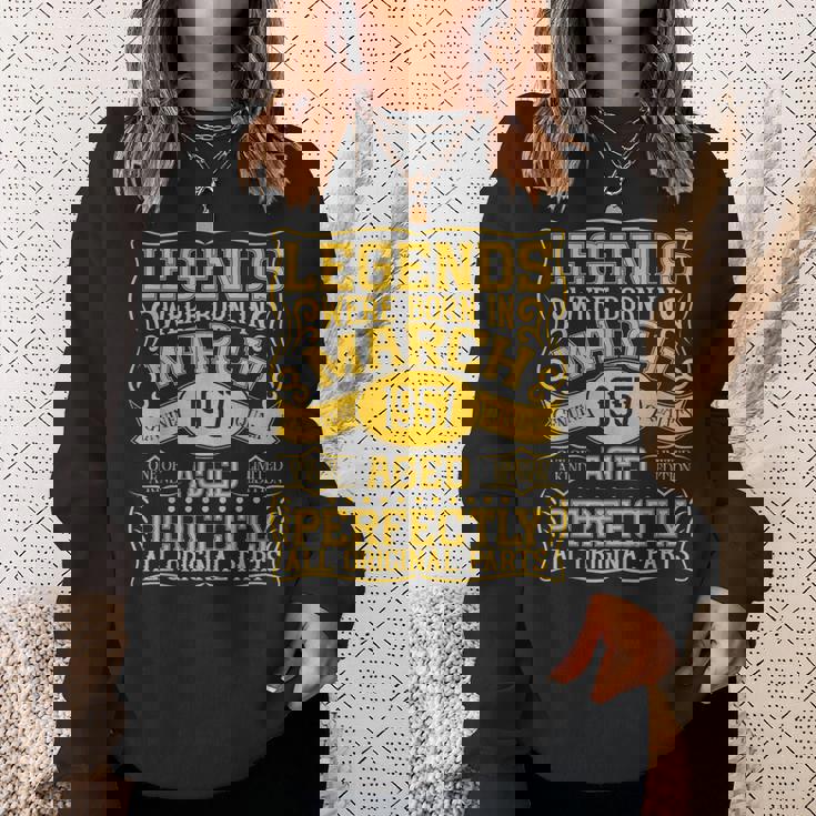 69歳の誕生日伝説は1957年3月に誕生しました。 スウェットシャツ 彼女への贈り物