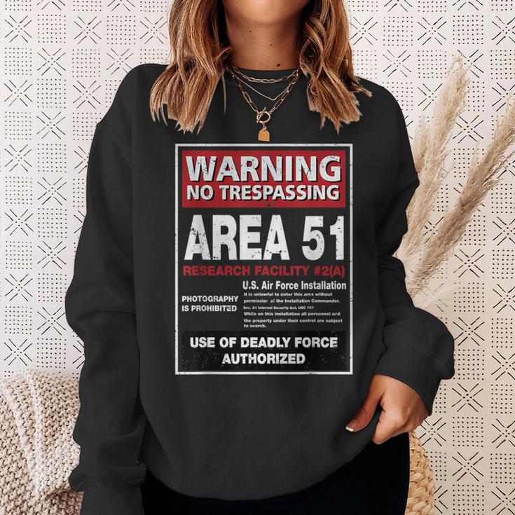 Alien Area 51 警告サイン ラスベガス Nv スウェットシャツ 彼女への贈り物