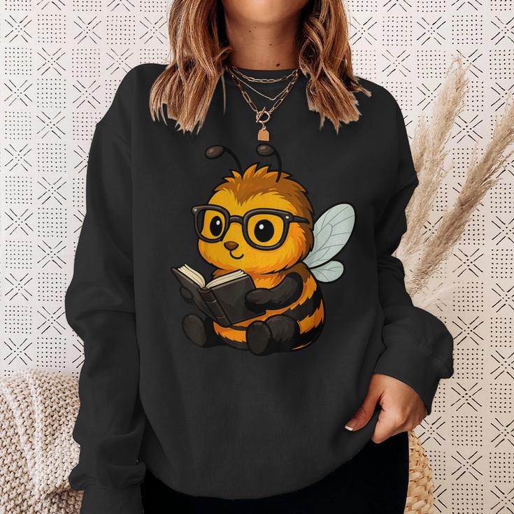Bee Reading Book Lover Sweatshirt Gifts for Her