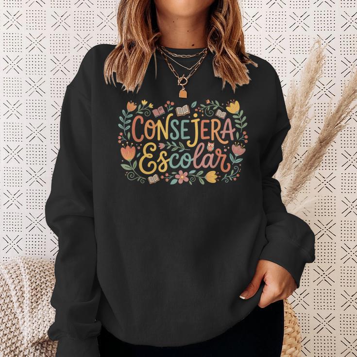 Consejera Escolar Cute Floral Counselor With Books & Owl Sweatshirt Gifts for Her Consejera Escolar Cute Floral Counselor With Books & Owl Sweatshirt Gifts for Her