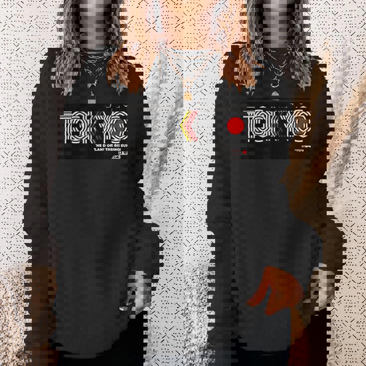 Cool Tokyo Japan Outfit Illustration Graphic Cool s スウェットシャツ 彼女への贈り物