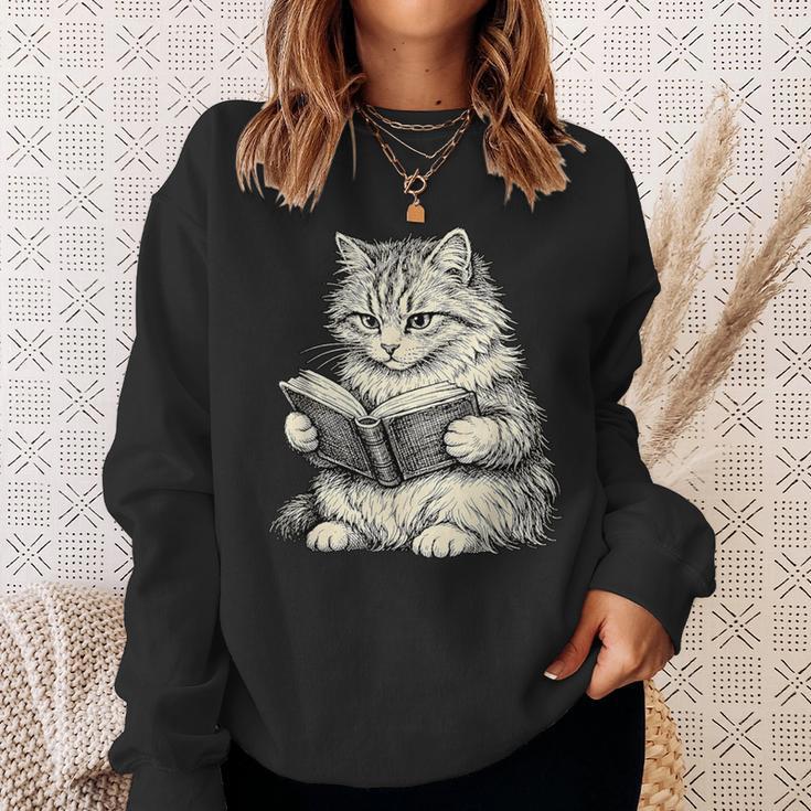 Cute Cat Reading Book Classic Bookworm Animal Pet Lover Sweatshirt Gifts for Her