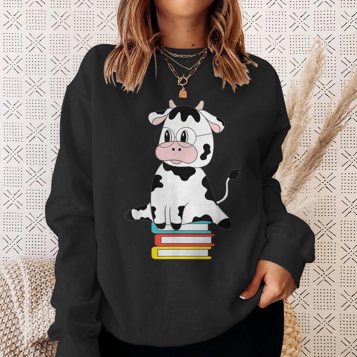 Cute Kawaii Cow Book Reading Bookworm Boys Girls Kids Sweatshirt Gifts for Her