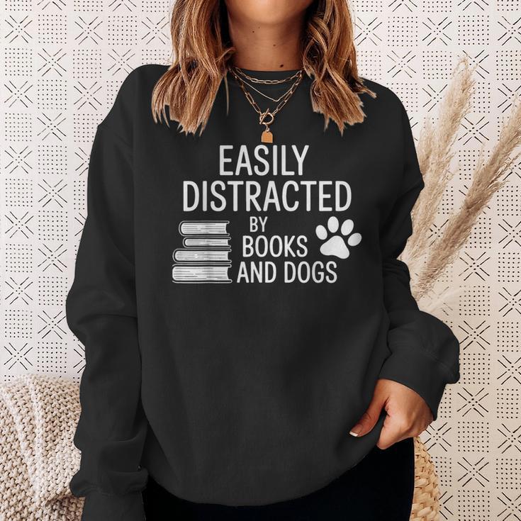 Dog Lovers Easily Distracted By Books And Dogs Bookworm Sweatshirt Gifts for Her Dog Lovers Easily Distracted By Books And Dogs Bookworm Sweatshirt Gifts for Her