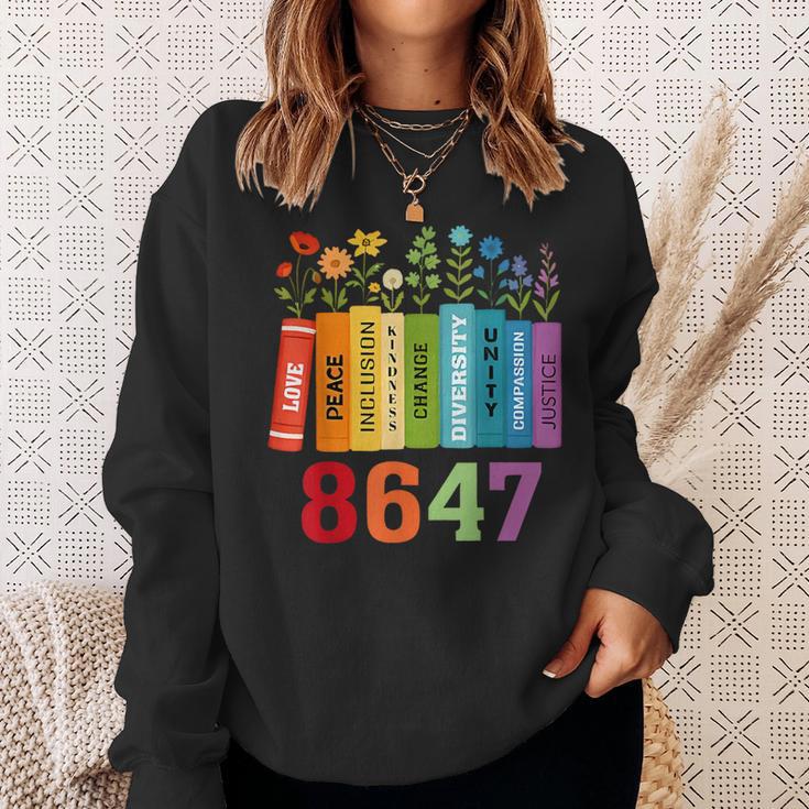 Floral Foxglove Daisy Tulip 8647 Books Lover Blooming Flower Sweatshirt Gifts for Her