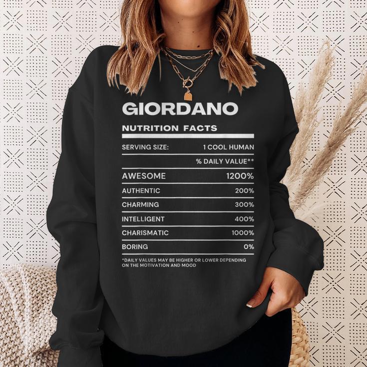 Giordano 栄養成分表示 スウェットシャツ 彼女への贈り物