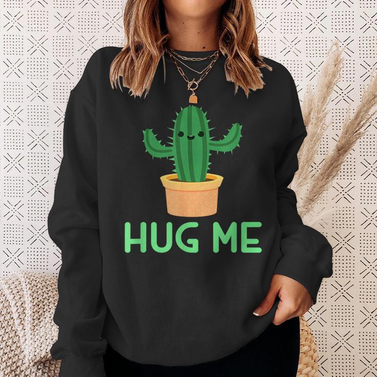 Hug Me 面白い サボテン ユーモア ギフト スウェットシャツ 彼女への贈り物
