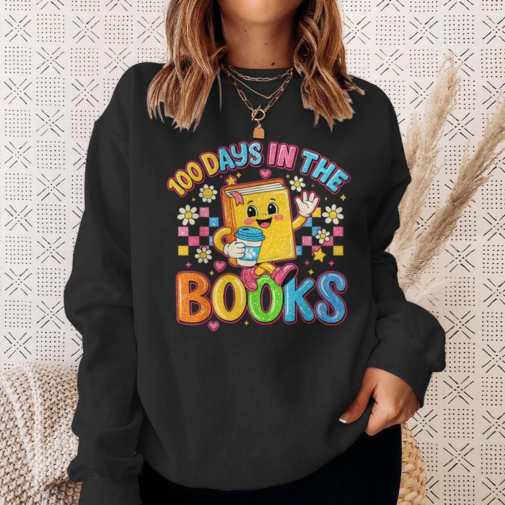 HUGvyn Preppy 100 Days In The Books Teacher Reading Coffee Sweatshirt Gifts for Her
