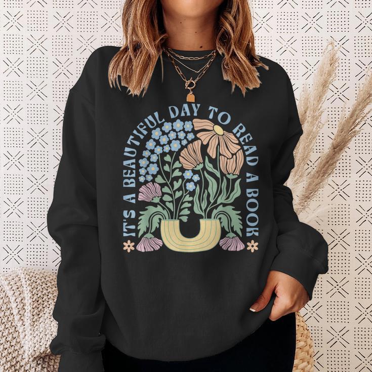 It's A Beautiful Day To Read A Book Librarian Book Lover Sweatshirt Gifts for Her