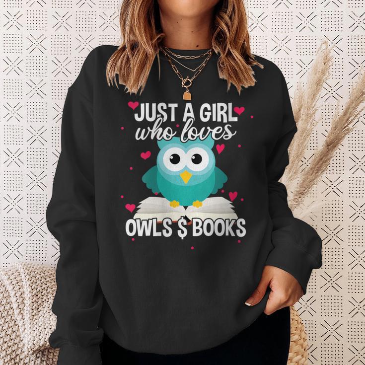 Just A Girl Who Loves Owls And Books Cute Bookworm Sweatshirt Gifts for Her Just A Girl Who Loves Owls And Books Cute Bookworm Sweatshirt Gifts for Her