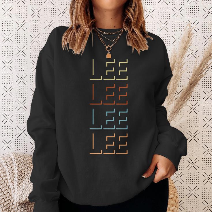 Lee First Name My Personalized Named スウェットシャツ 彼女への贈り物