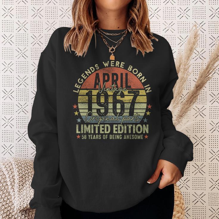 Legendince April 1967Intage 58Th Birthday Made In 1967 長袖tシャツ スウェットシャツ 彼女への贈り物