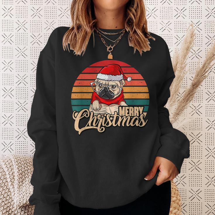 Merry Christmas Retro Vintage Pugmas Pug Reading Books Sweatshirt Gifts for Her