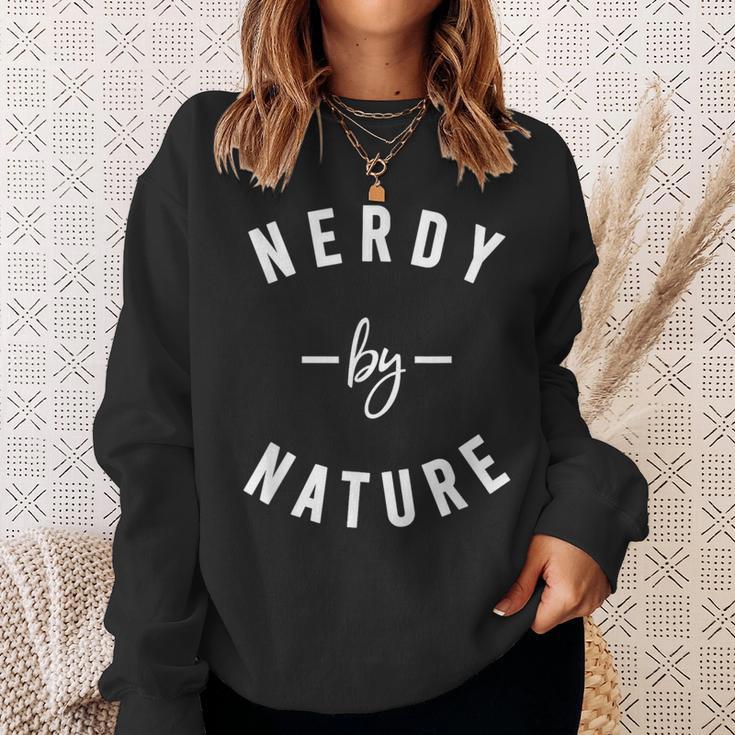 Nerdy By Nature ファニーオタクシャツ ギフト オタク スウェットシャツ 彼女への贈り物
