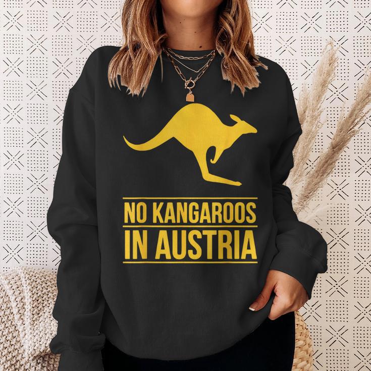 No Kangaroos In Austria スウェットシャツ 彼女への贈り物