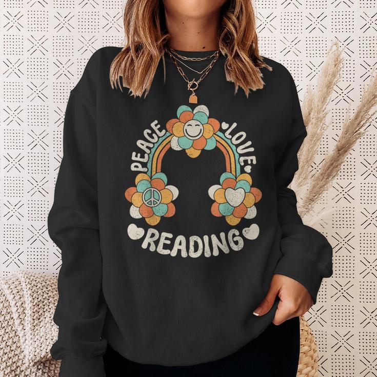 Rainbow Groovy Book Lover Outfit Hippie Peace Love Reading Sweatshirt Gifts for Her Rainbow Groovy Book Lover Outfit Hippie Peace Love Reading Sweatshirt Gifts for Her