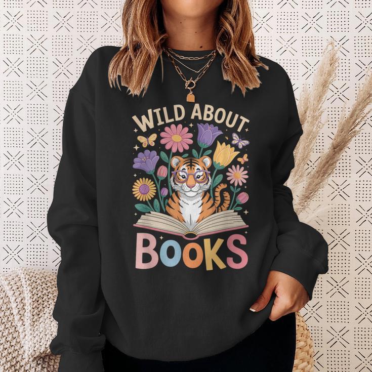 Reading Enthusiast Book Lover Tiger Cute Flowers Sweatshirt Gifts for Her Reading Enthusiast Book Lover Tiger Cute Flowers Sweatshirt Gifts for Her