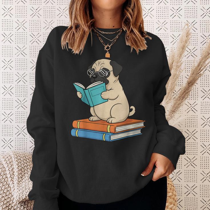 Reading Pug Bookworm Cute Pug With Glasses Books Sweatshirt Gifts for Her