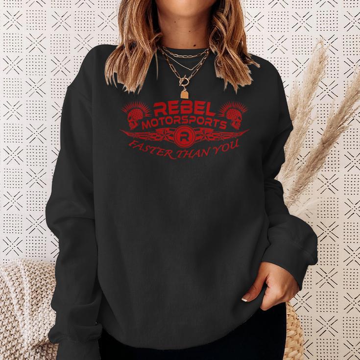 Rebel Motorsportsのスターがあなたより速く打たれた。 スウェットシャツ 彼女への贈り物