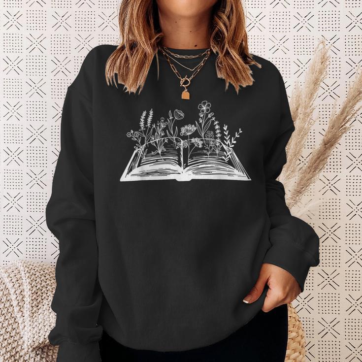 Wildflowers Book Day Flower Books Lover Reader Bookworm Cool Sweatshirt Gifts for Her