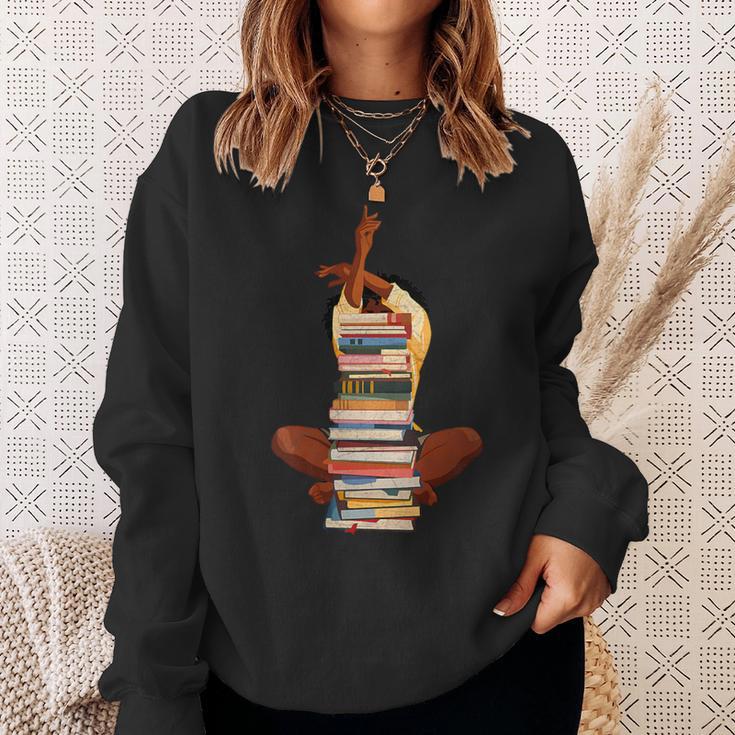 Woman And Books Stack Afro Girl Book Lover Sweatshirt Gifts for Her Woman And Books Stack Afro Girl Book Lover Sweatshirt Gifts for Her