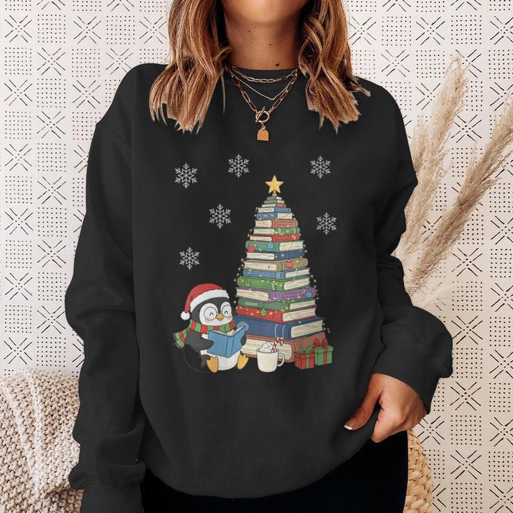 Women's Book Lovers Christmas Tree Reading Penguin Holiday Bookworm Sweatshirt Gifts for Her