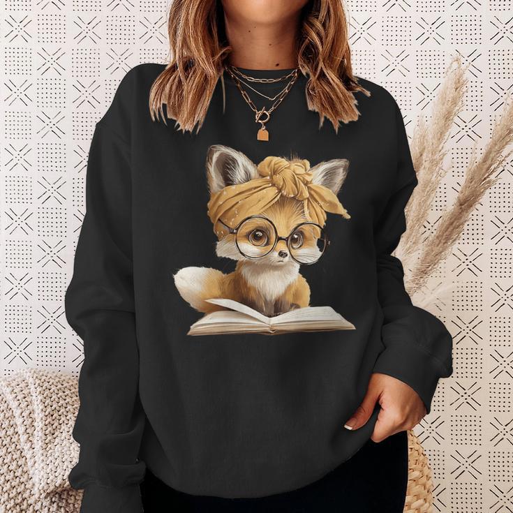 Women's Cute Fox Reading Book Lover Animal Graphic Baby Portrait Sweatshirt Gifts for Her Women's Cute Fox Reading Book Lover Animal Graphic Baby Portrait Sweatshirt Gifts for Her
