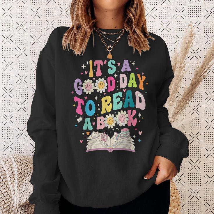 World Book Day 2026Shirts It s a Good Day To Read a Book Sweatshirt Gifts for Her