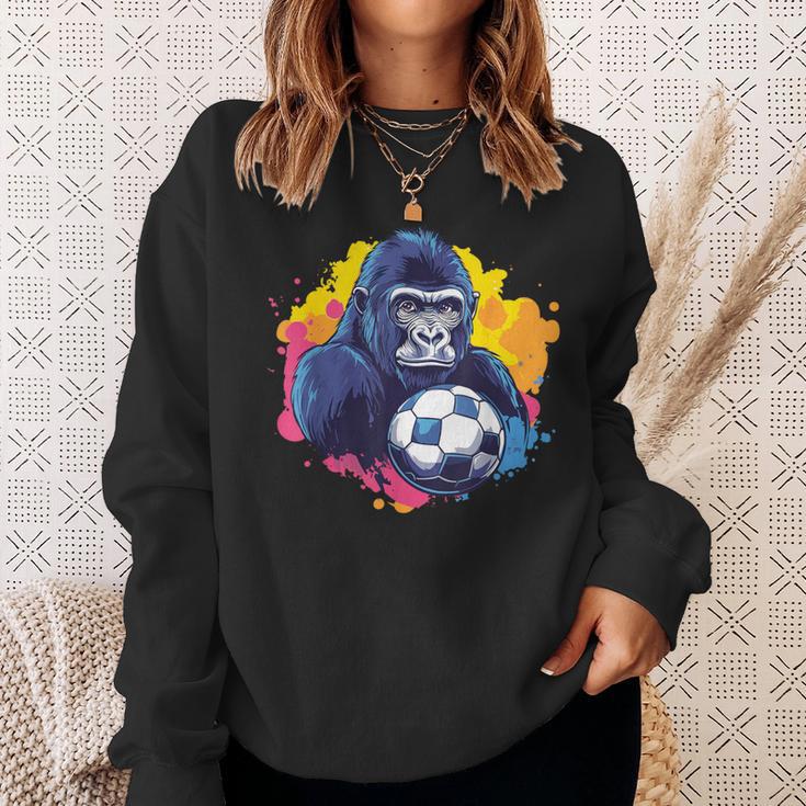 ゴリラ サッカーボール 鮮やかな色 スウェットシャツ 彼女への贈り物