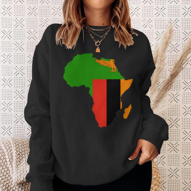 ザンビア国旗 アフリカ 大陸 シルエット ザンビアンへのギフト 長袖tシャツ スウェットシャツ 彼女への贈り物