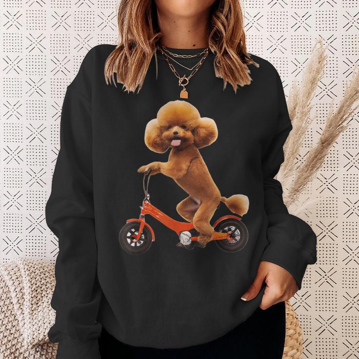 チャリで来た トイプードル 面白いtシャツ 犬 動物 メンズ グッズ かわいい おもしろ 面白い 服 ネタ スウェットシャツ 彼女への贈り物