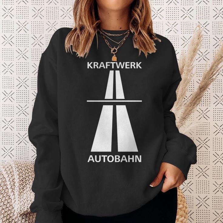 ドイツでの楽しい高速運転のためのクラフトワークアウトバーン 長袖tシャツ スウェットシャツ 彼女への贈り物