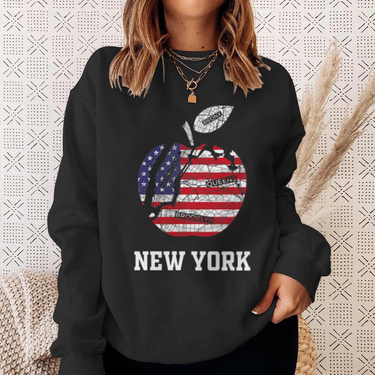 ニューヨーク市 ビッグアップル グラフィック アメリカ国旗付き スウェットシャツ 彼女への贈り物