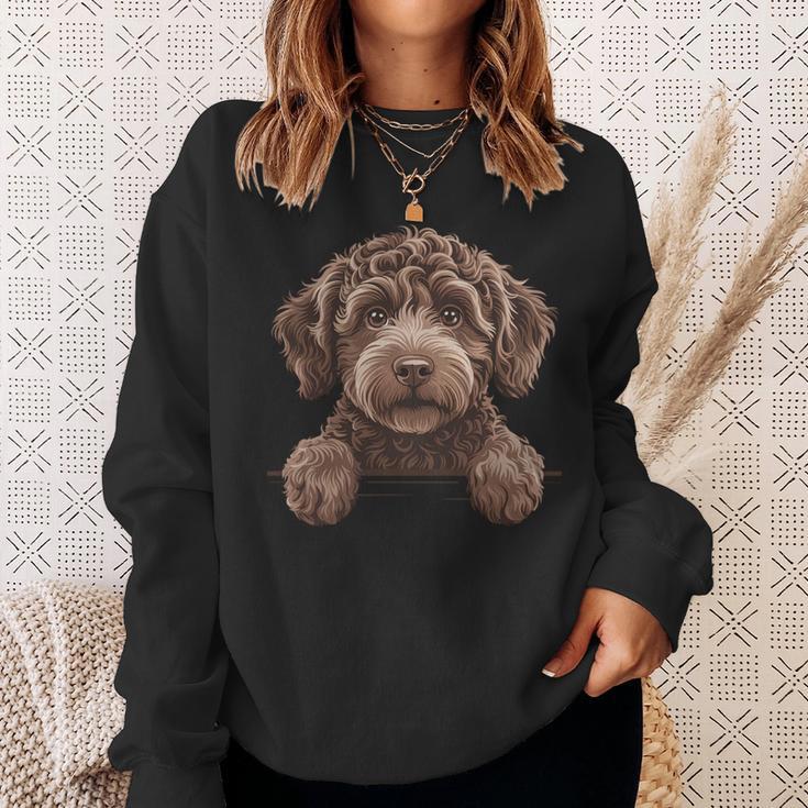 ブラウン ラブラドゥードル かわいい 覗き見 落書き 子犬 犬 長袖tシャツ スウェットシャツ 彼女への贈り物