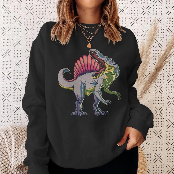 リアルなスピノサウルス 恐竜 先史時代の野生動物 長袖tシャツ スウェットシャツ 彼女への贈り物
