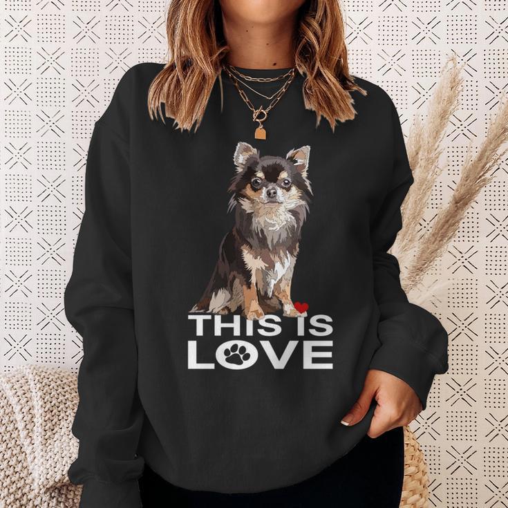 ロングヘア チワワ犬 This Is Love Brown チワワ 恋人 長袖tシャツ スウェットシャツ 彼女への贈り物